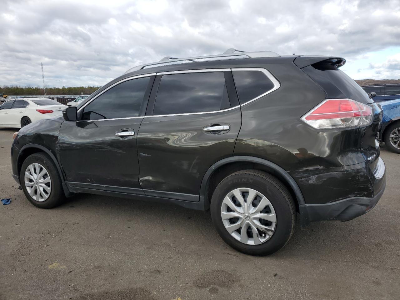 VIN KNMAT2MV8GP677442 2016 NISSAN ROGUE no.2