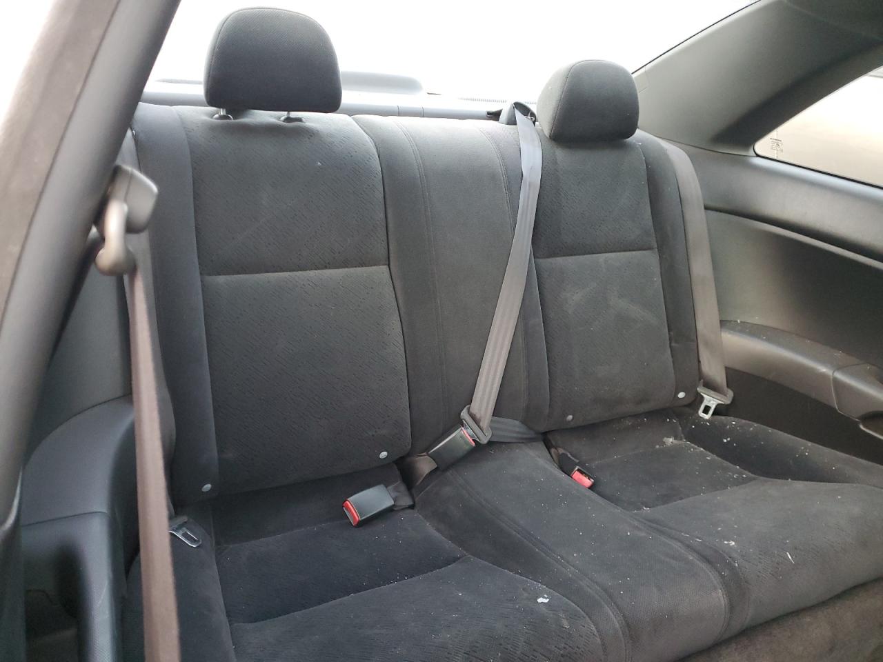 2004 Honda Civic - Image 10