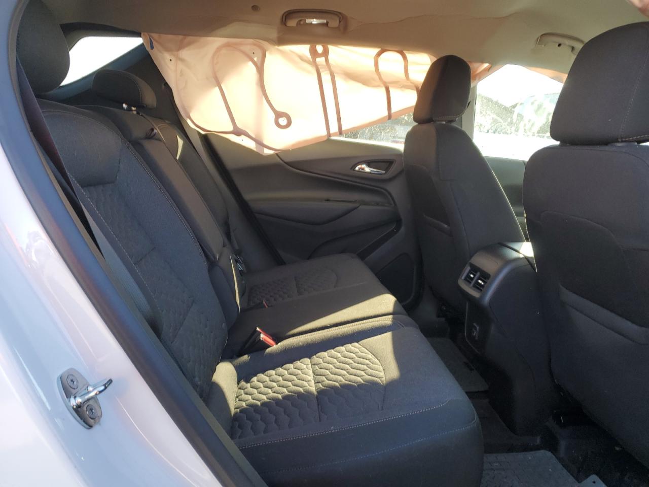 2020 Chevrolet Equinox - Image 11