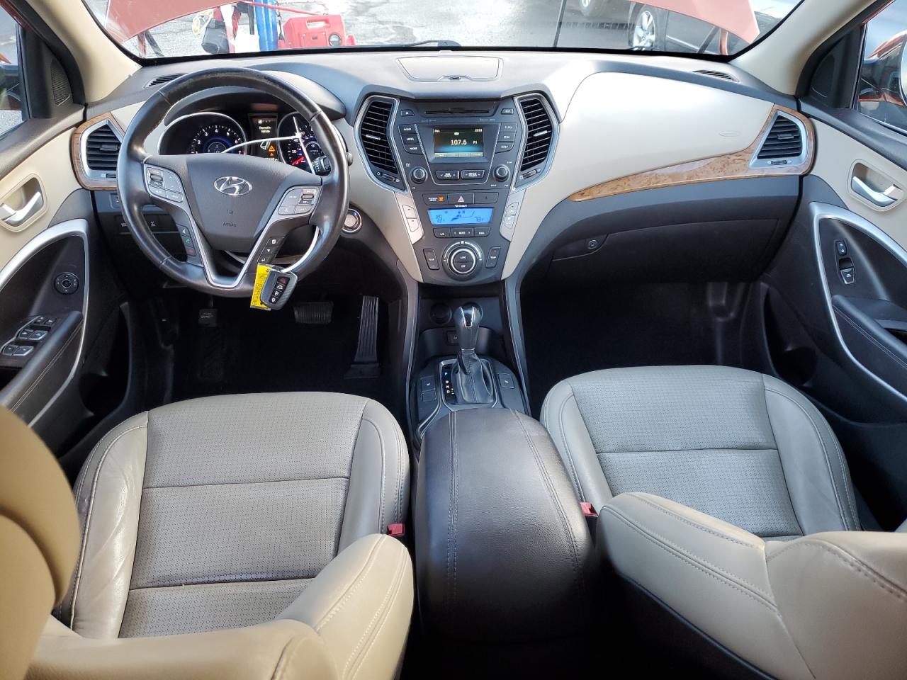 2015 Hyundai Santa Fe - Image 8