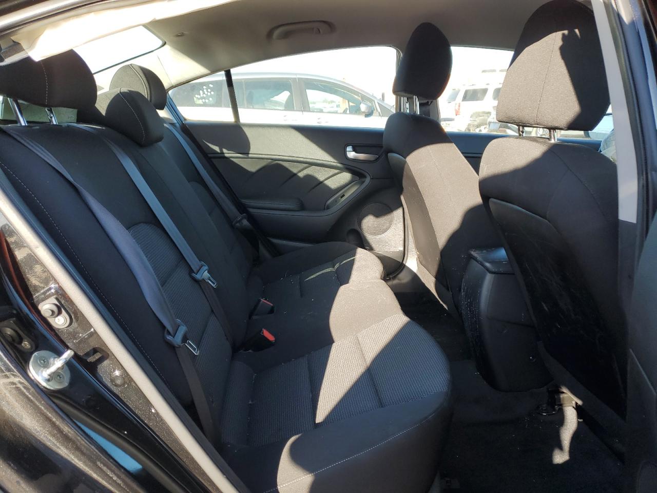 2017 Kia Forte - Image 11
