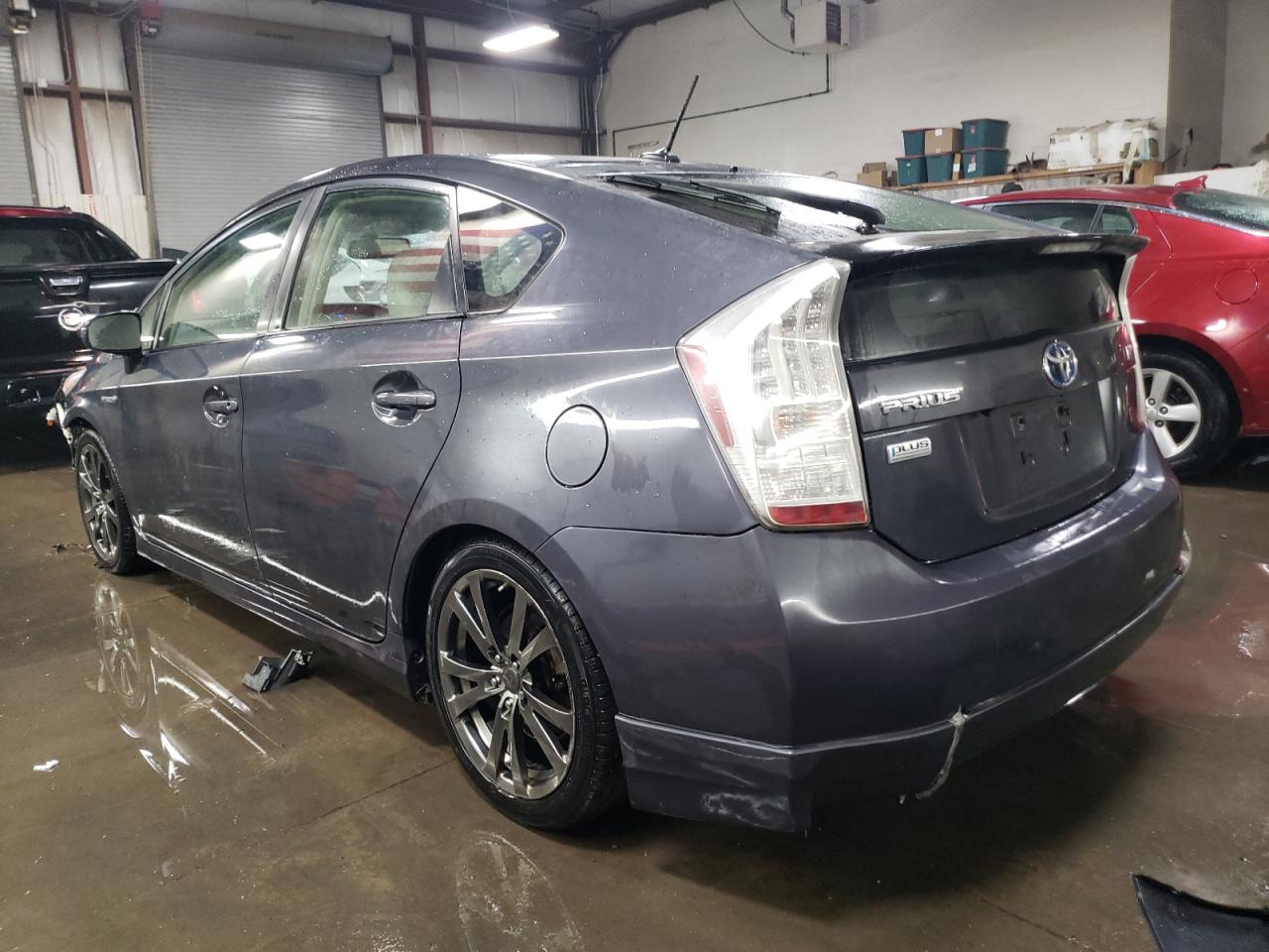 2011 Toyota Prius - Image 2