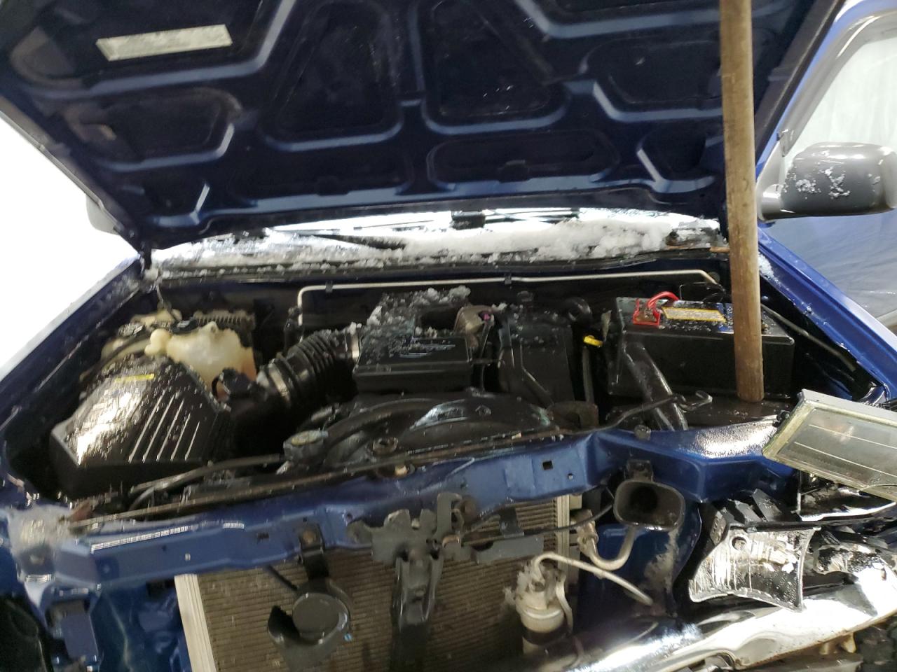 2005 GMC Canyon - Image 11
