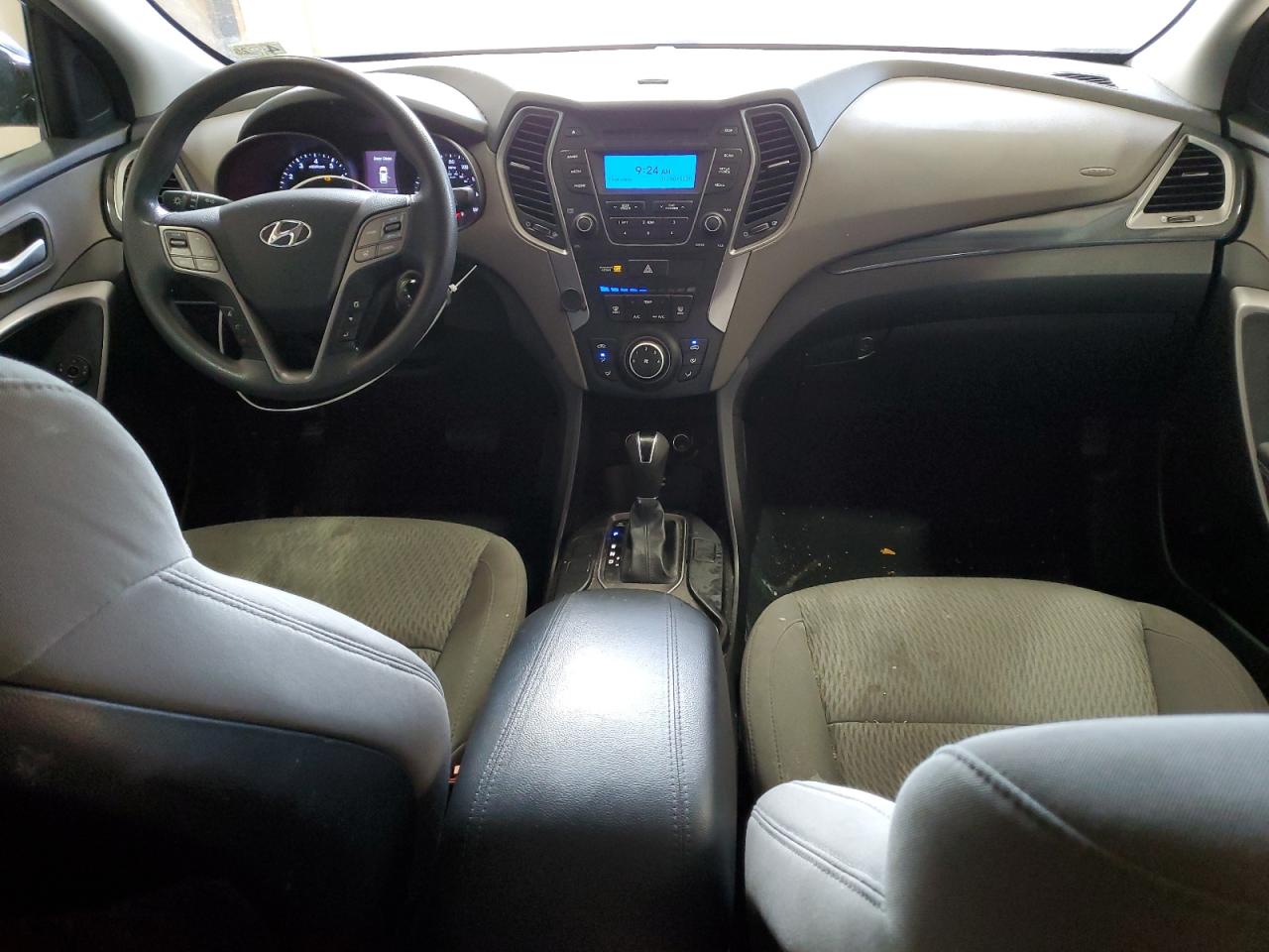2016 Hyundai Santa Fe - Image 8