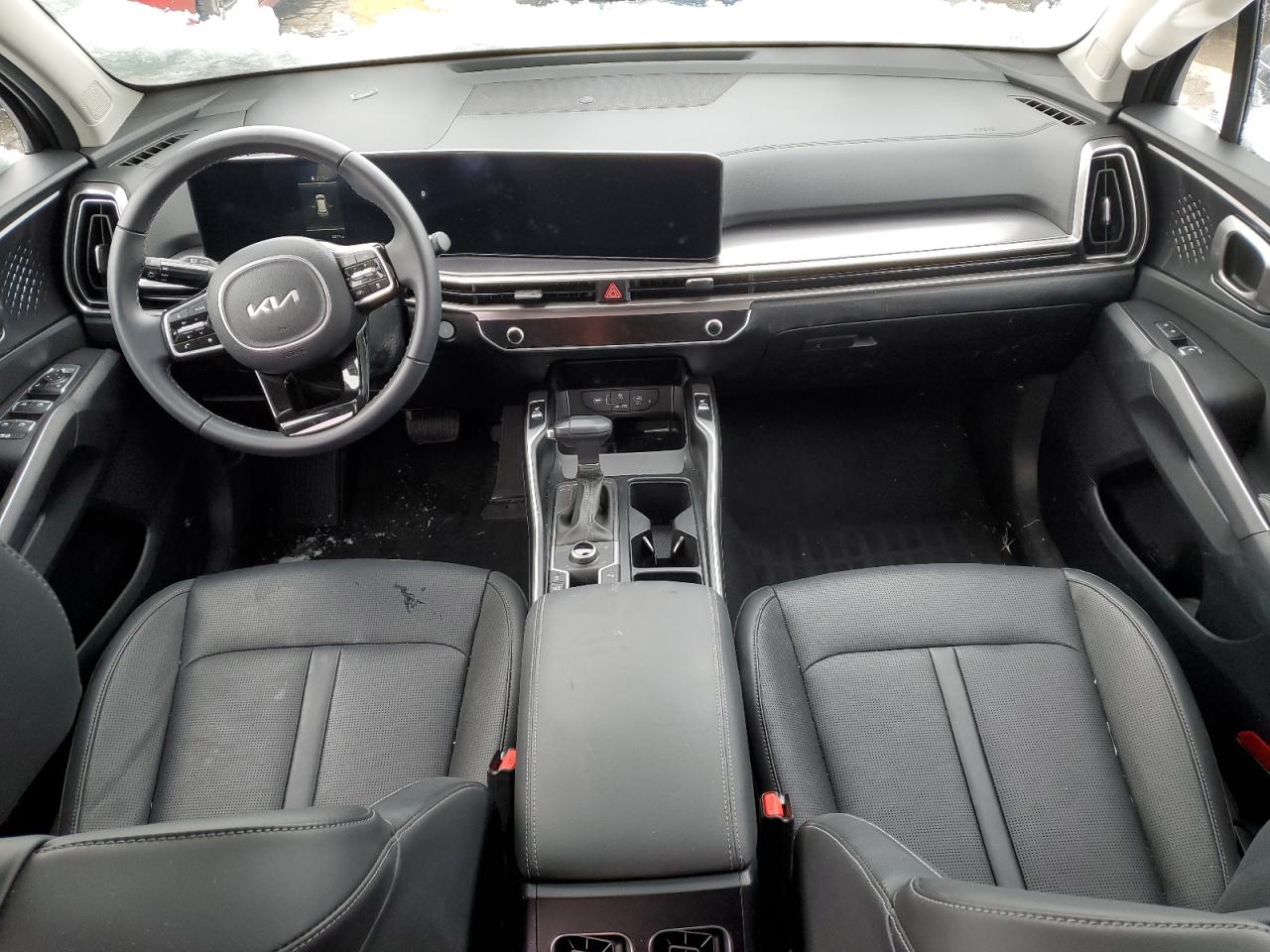 2024 Kia Sorento - Image 8