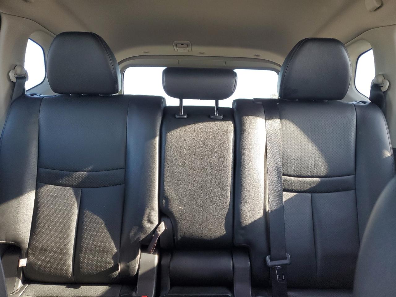 2016 Nissan Rogue - Image 10