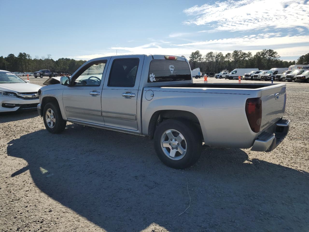 2012 Chevrolet Colorado - Image 2