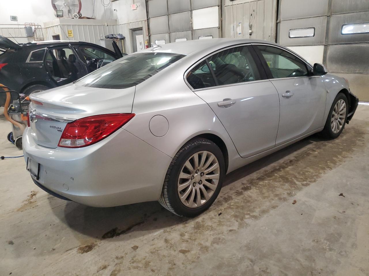 2011 Buick Regal - Image 3