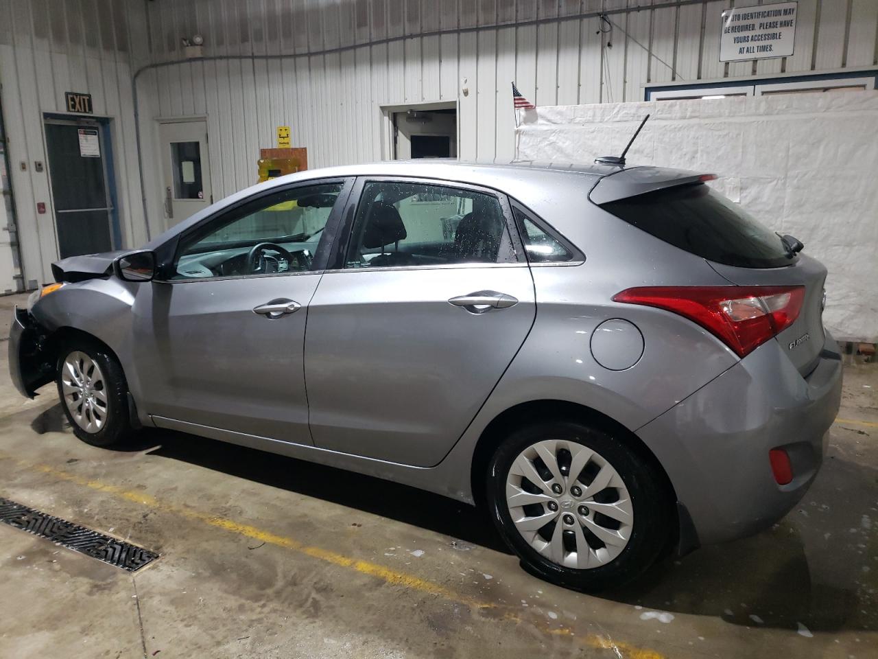 KMHD35LH1GU272496 2016 HYUNDAI ELANTRA - Image 2