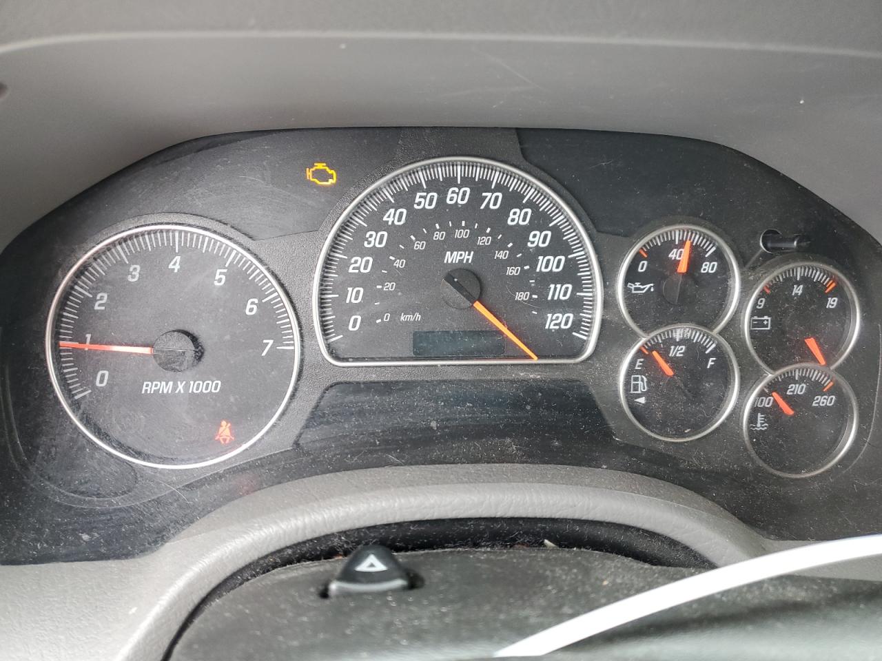 2005 GMC Envoy - Image 9