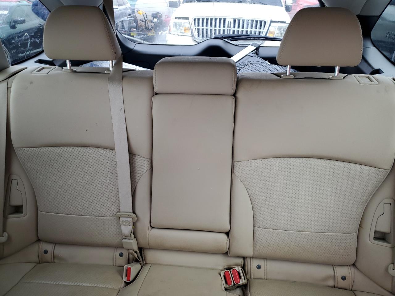 2017 Subaru Outback - Image 10
