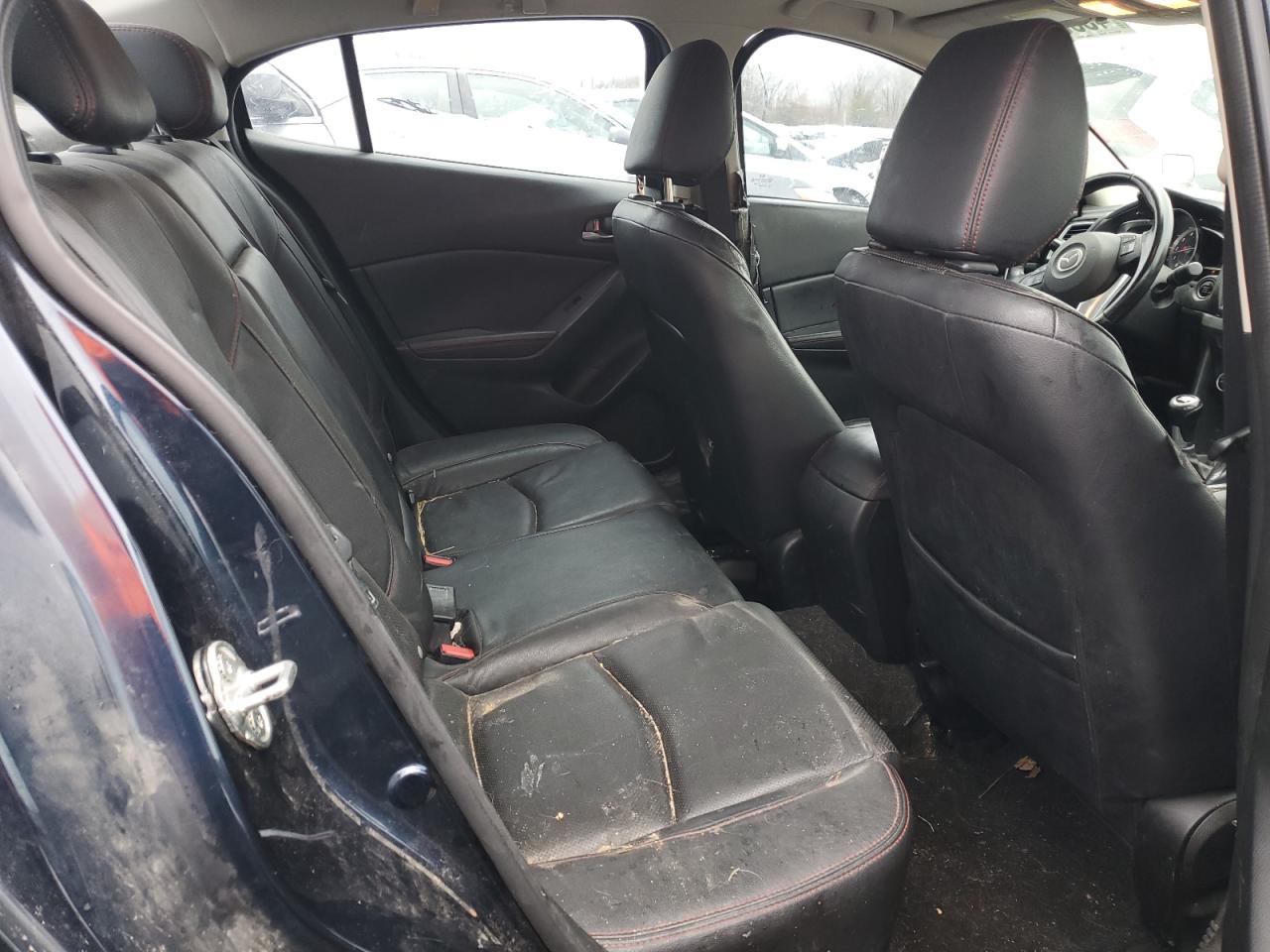 2015 Mazda 3 - Image 10