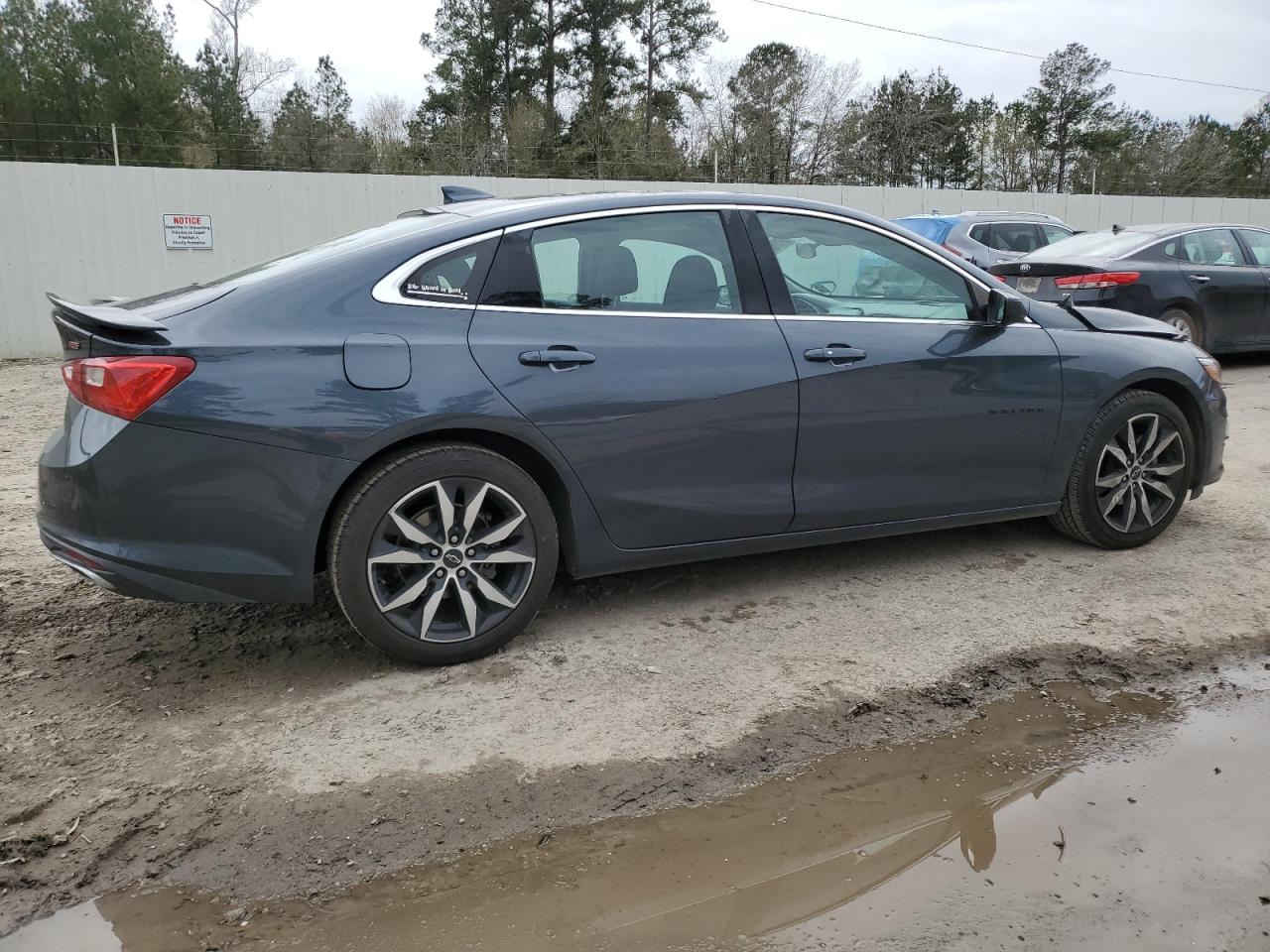 2021 Chevrolet Malibu - Image 3