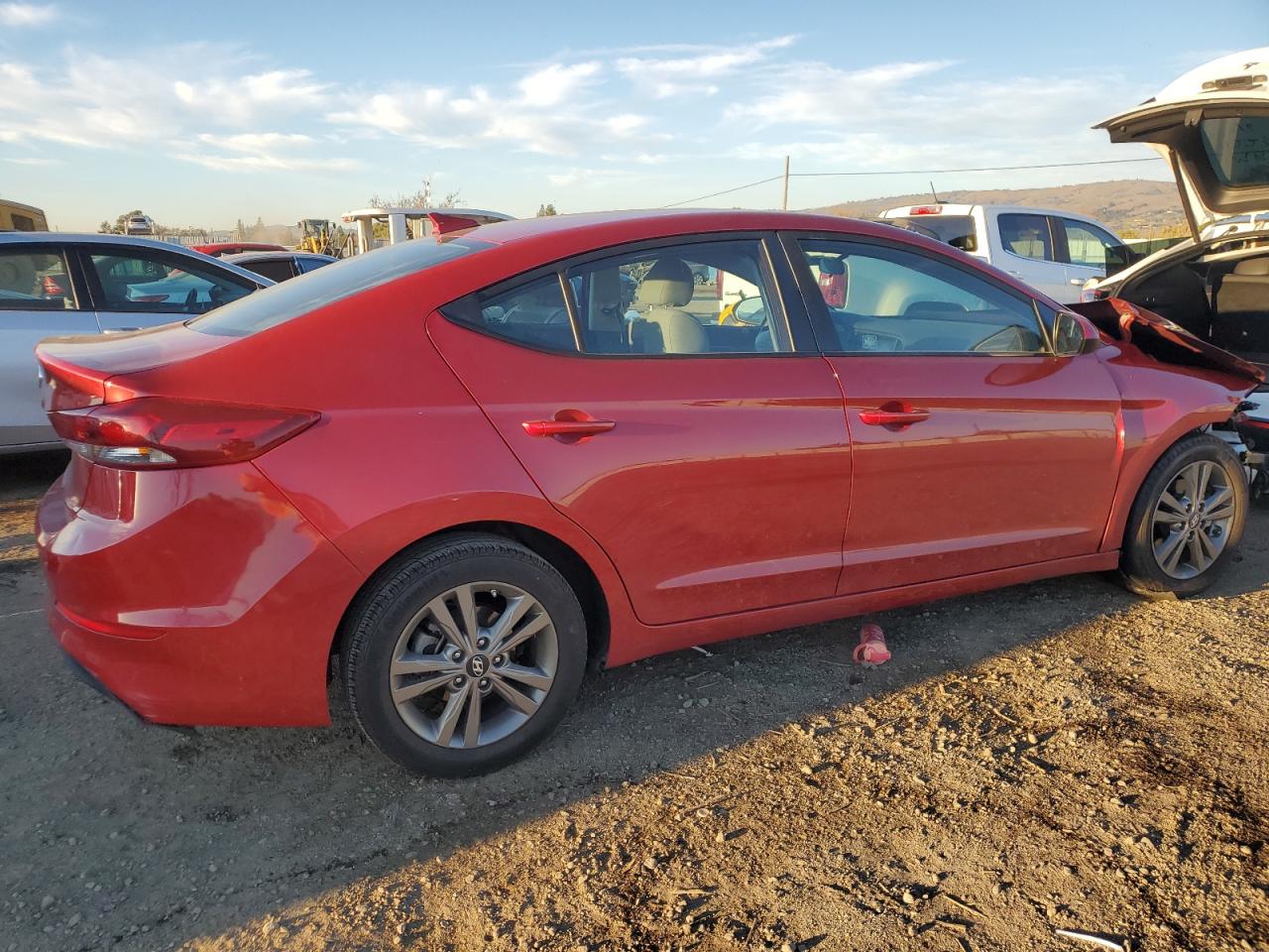 2018 Hyundai Elantra - Image 3