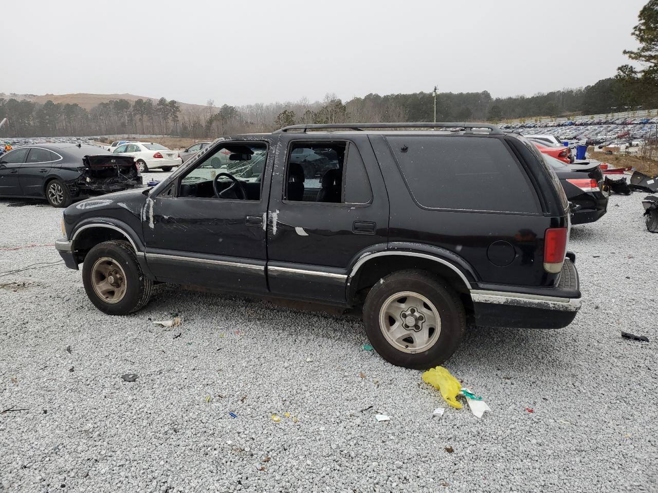1996 Chevrolet Blazer - Image 2