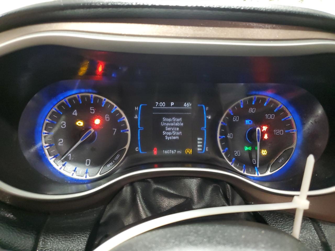 2017 Chrysler Pacifica - Image 9