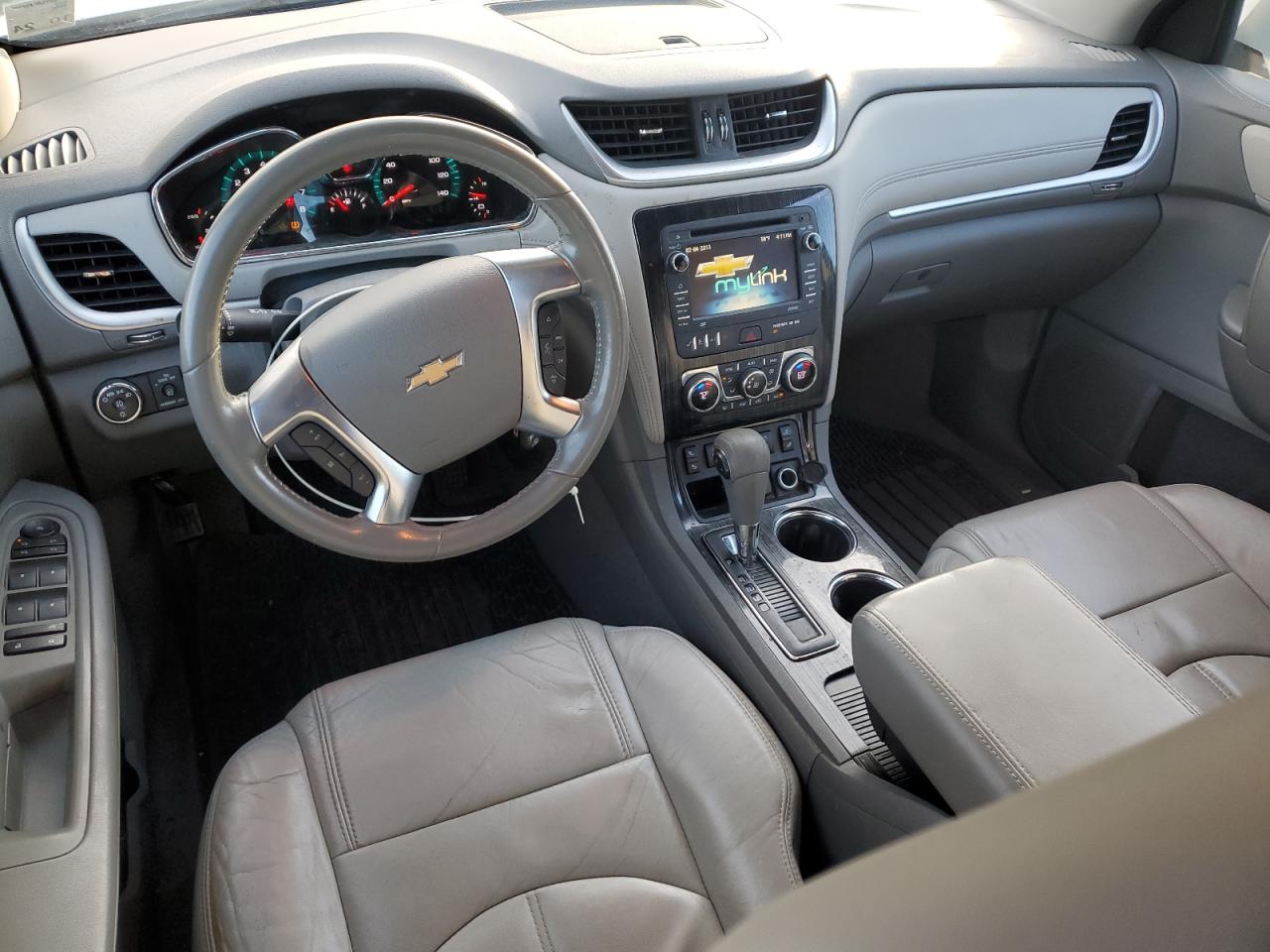2016 Chevrolet Traverse - Image 8
