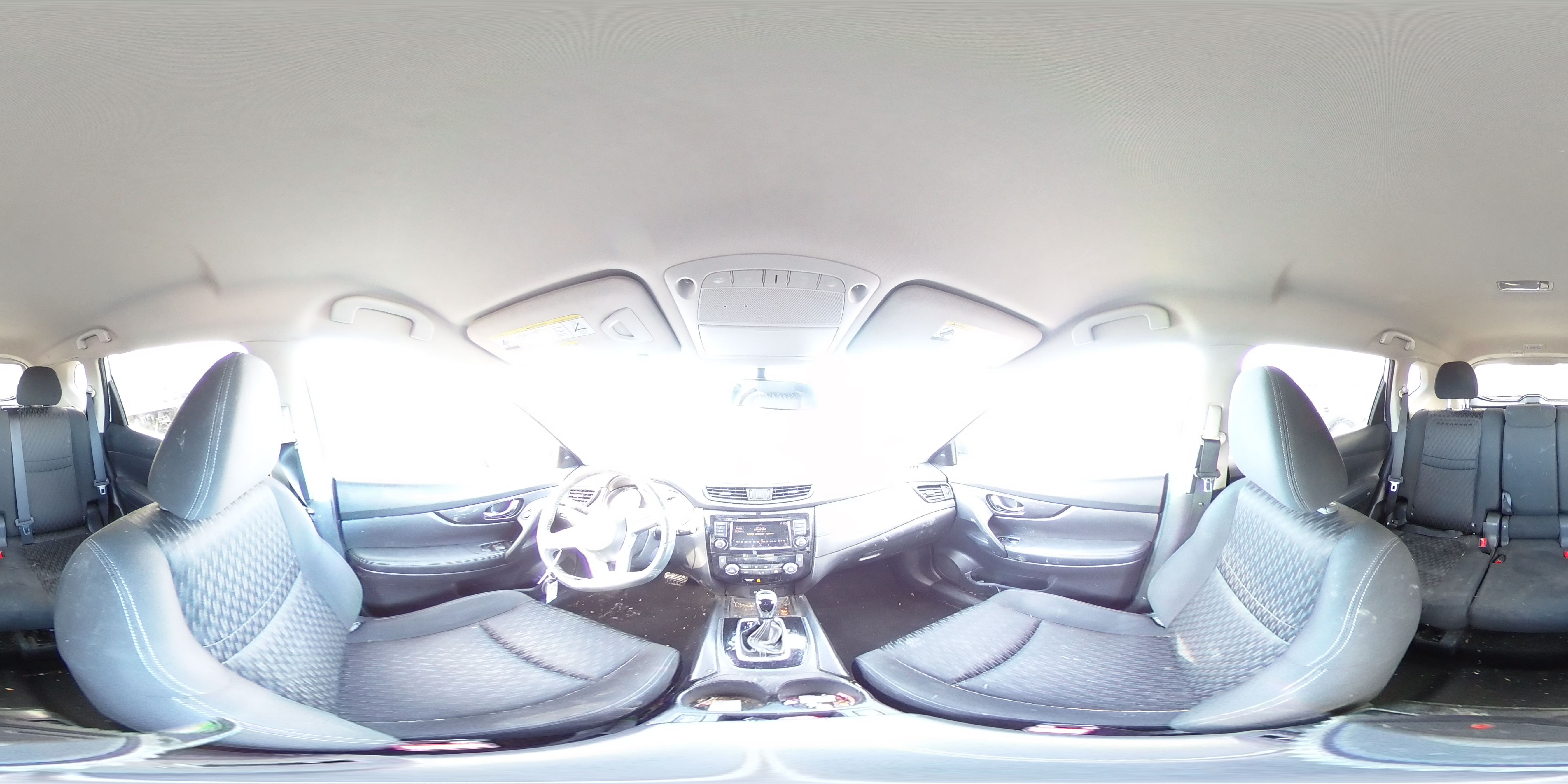 2018 Nissan Rogue - Image 13