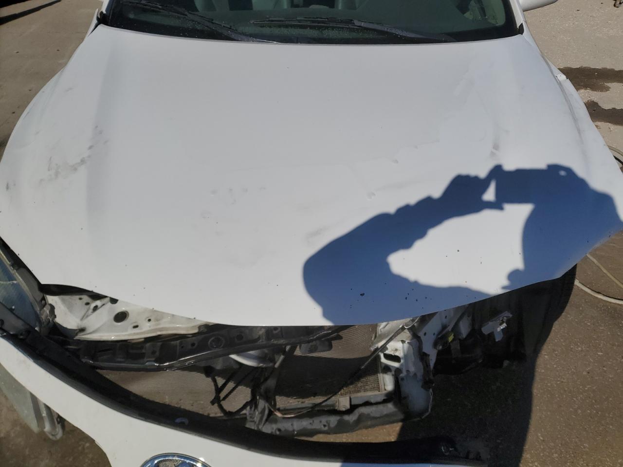 2010 Toyota Camry - Image 11