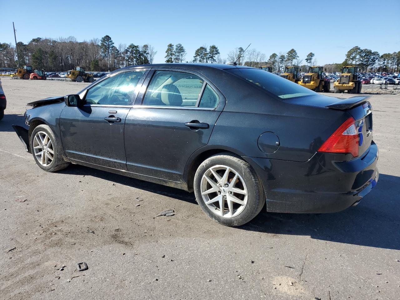 2010 Ford Fusion - Image 2
