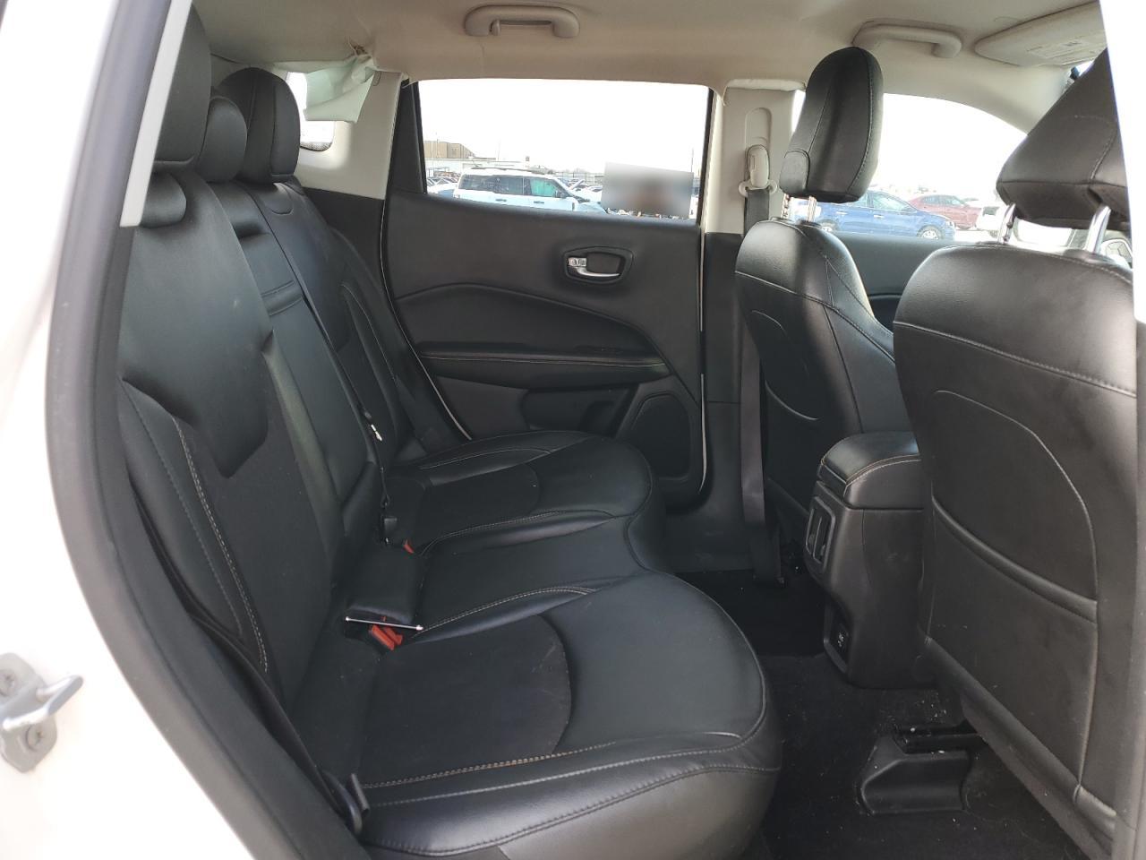 2020 Jeep Compass - Image 11