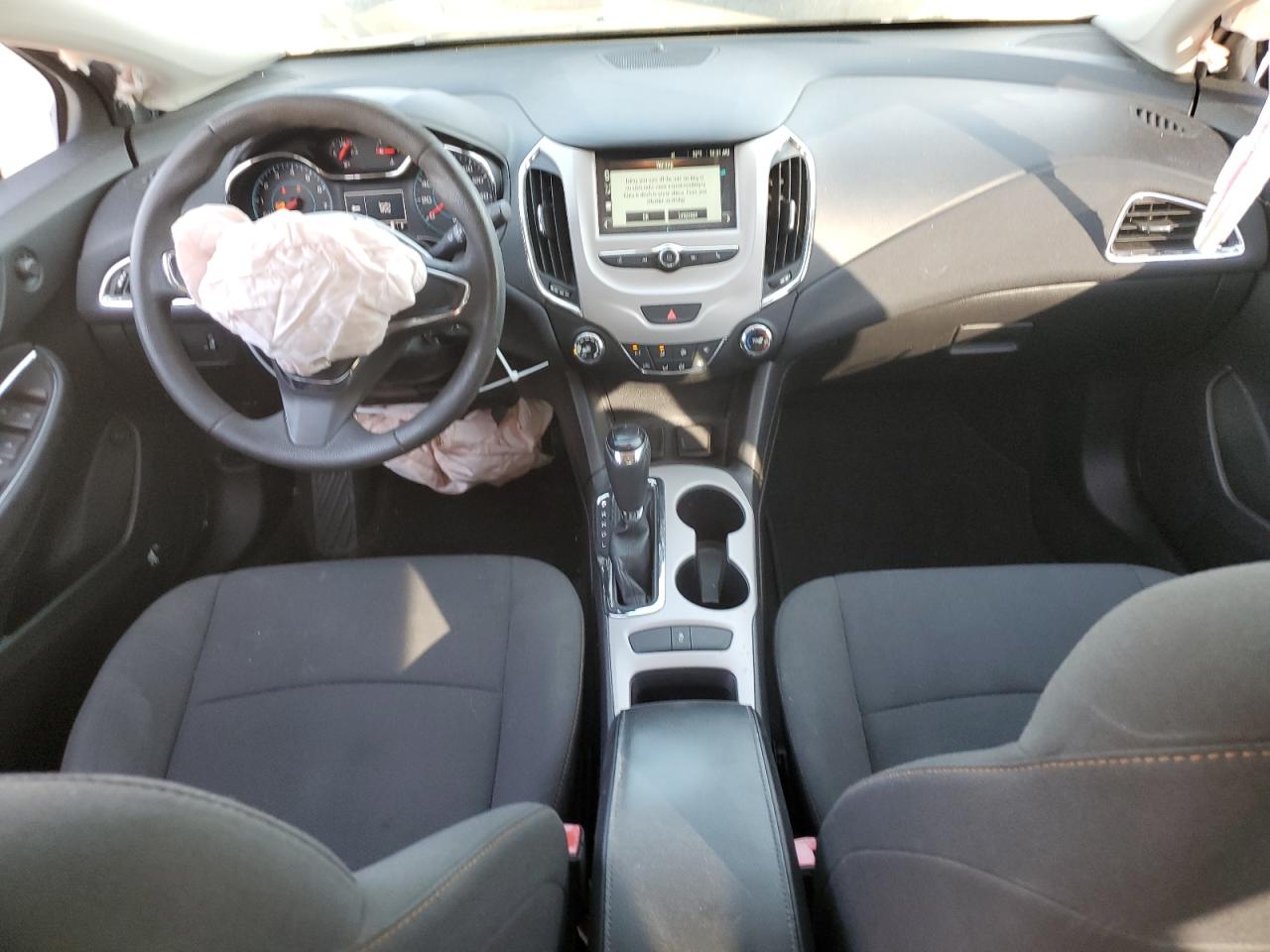 2017 Chevrolet Cruze - Image 8