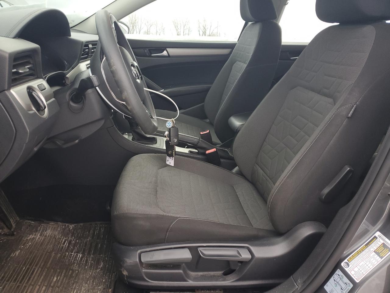 2020 Volkswagen Passat - Image 7