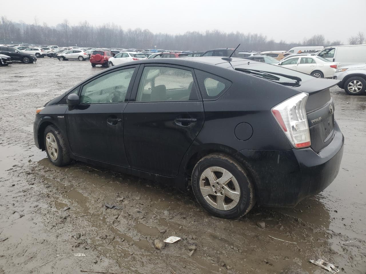 2011 Toyota Prius - Image 2