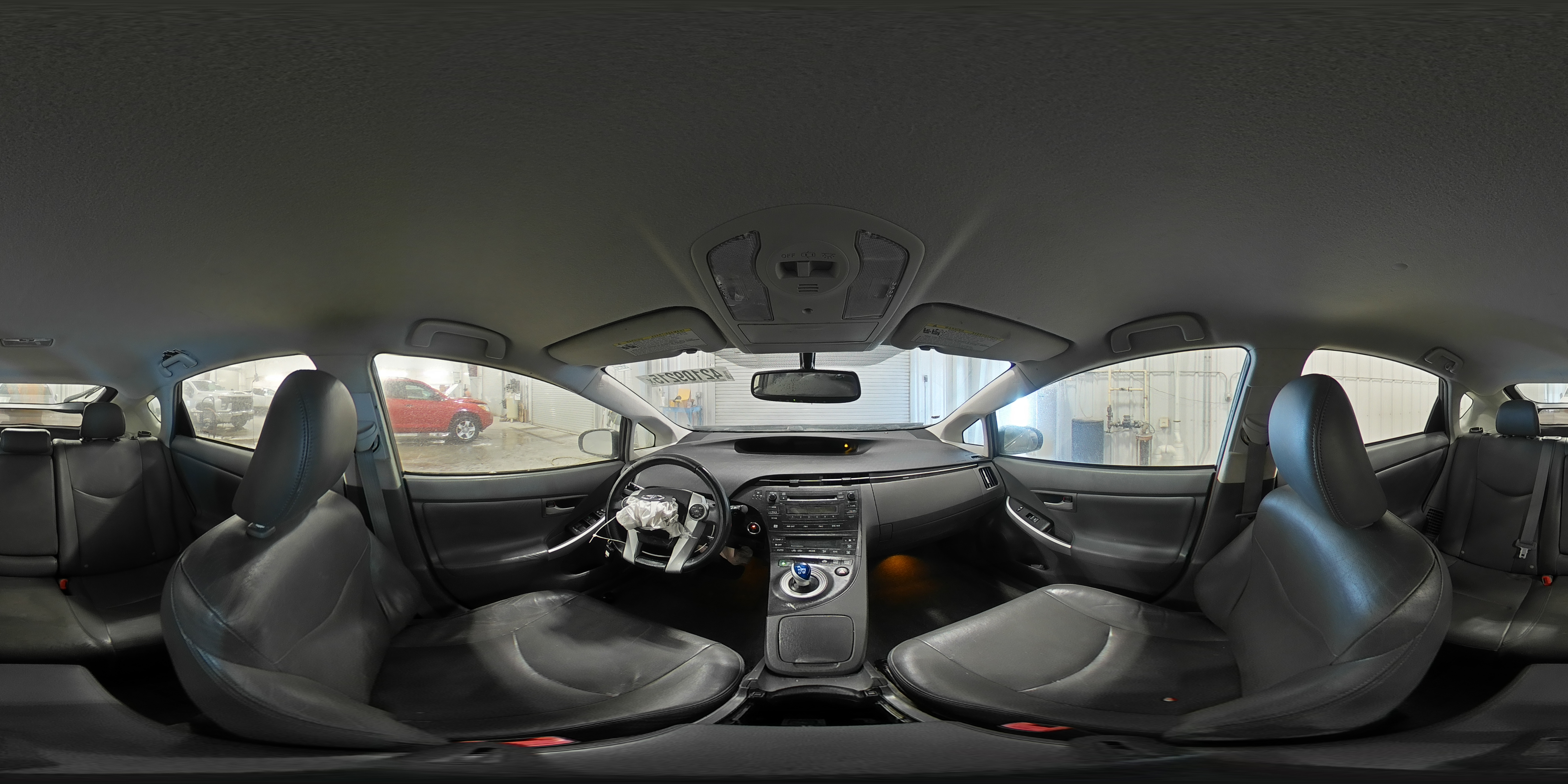 2010 Toyota Prius - Image 12