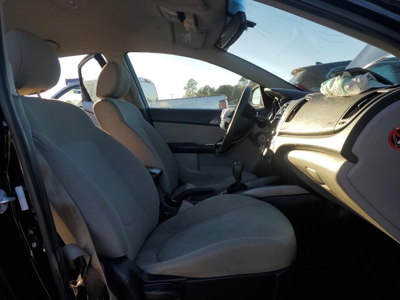 2013 Kia Forte - Image 7