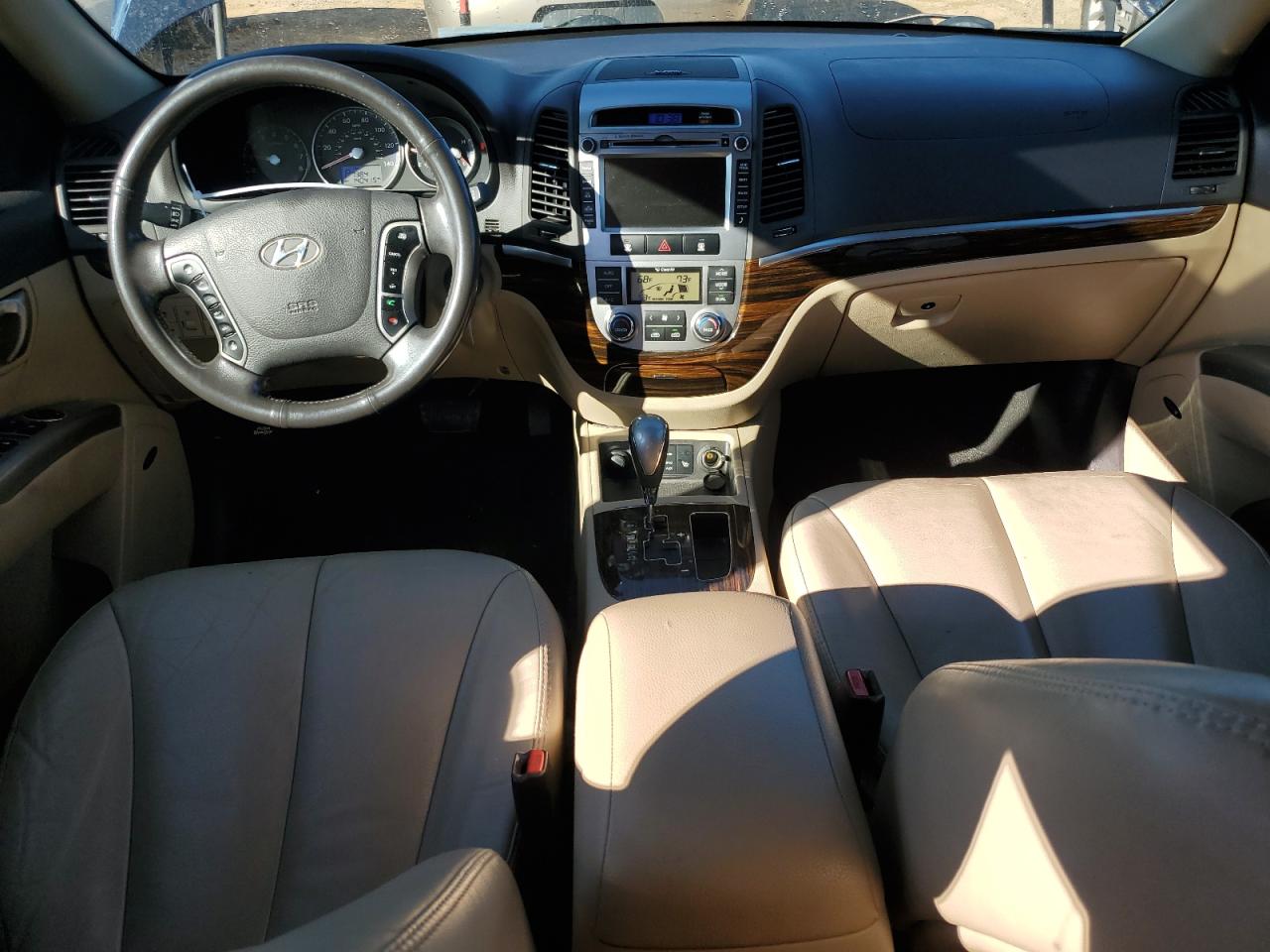 2012 Hyundai Santa Fe - Image 8