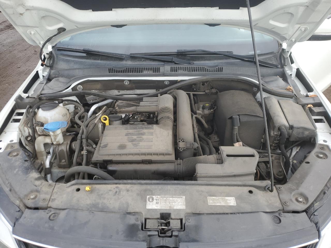 2017 Volkswagen Jetta - Image 11