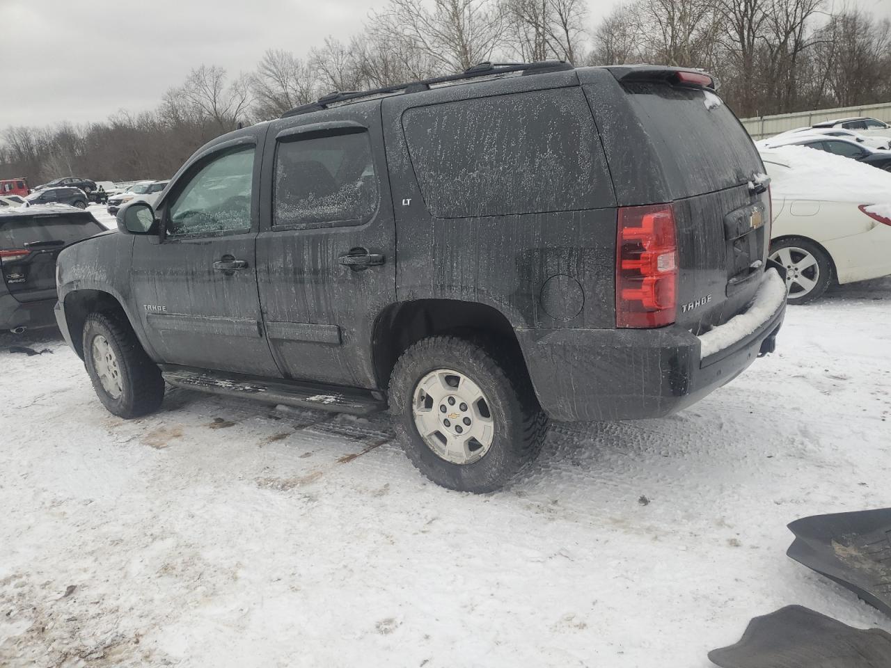 2010 Chevrolet Tahoe - Image 2