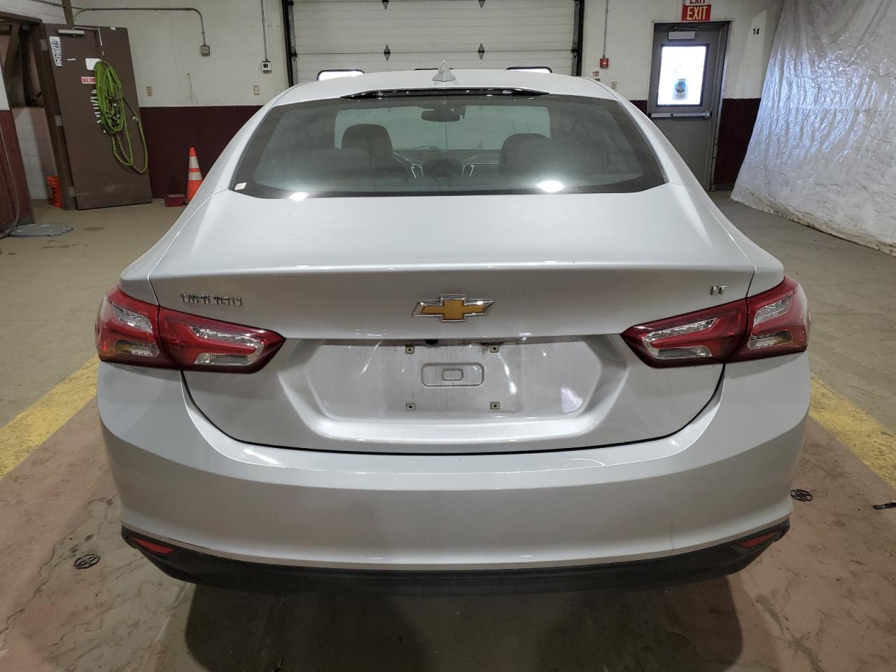 2022 Chevrolet Malibu - Image 6