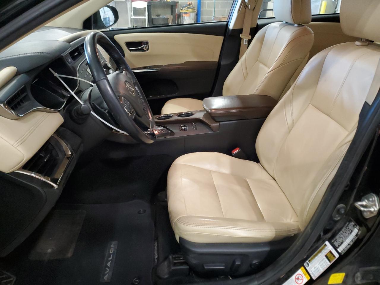 2016 Toyota Avalon - Image 7
