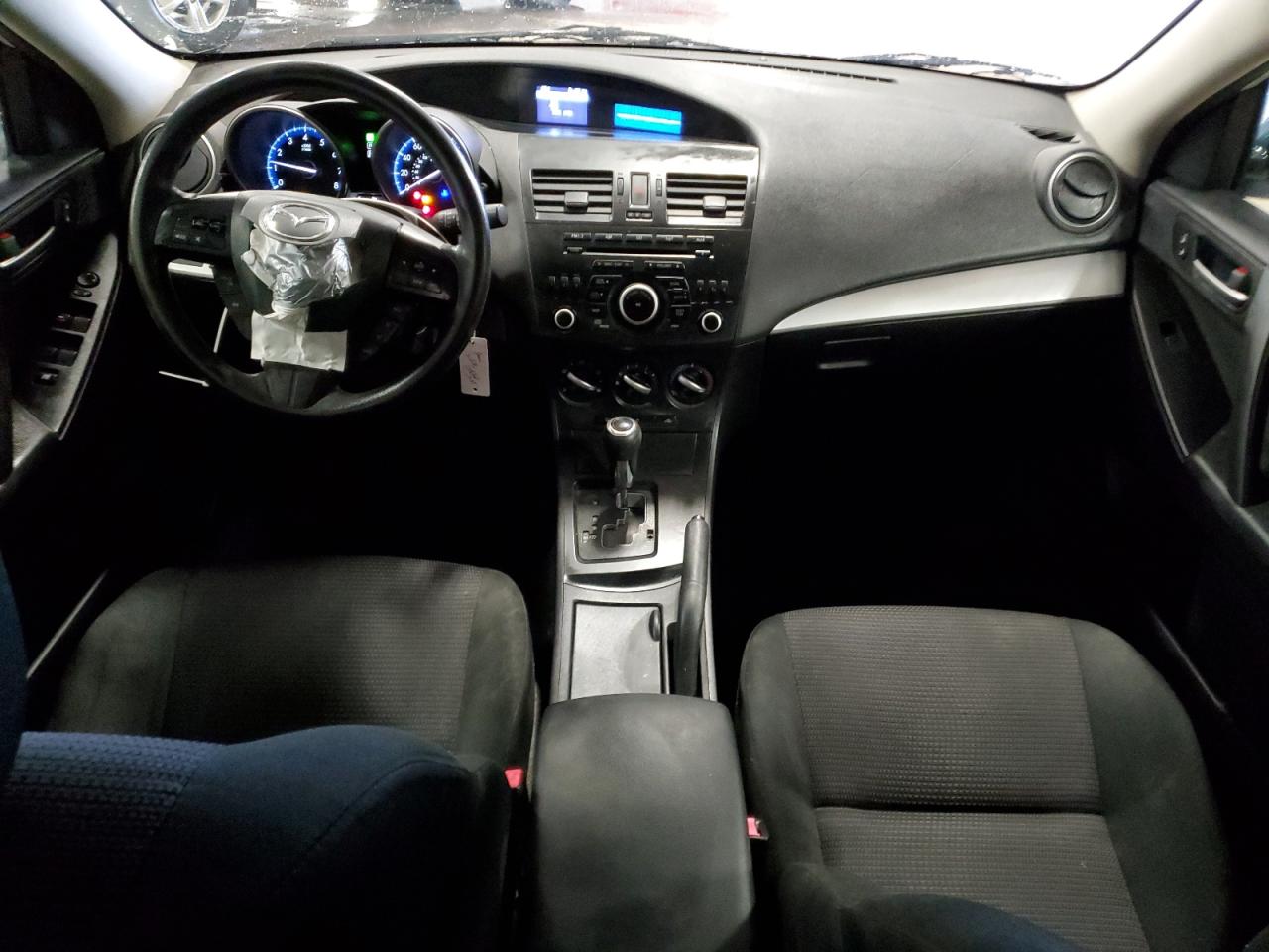 2013 Mazda 3 - Image 8