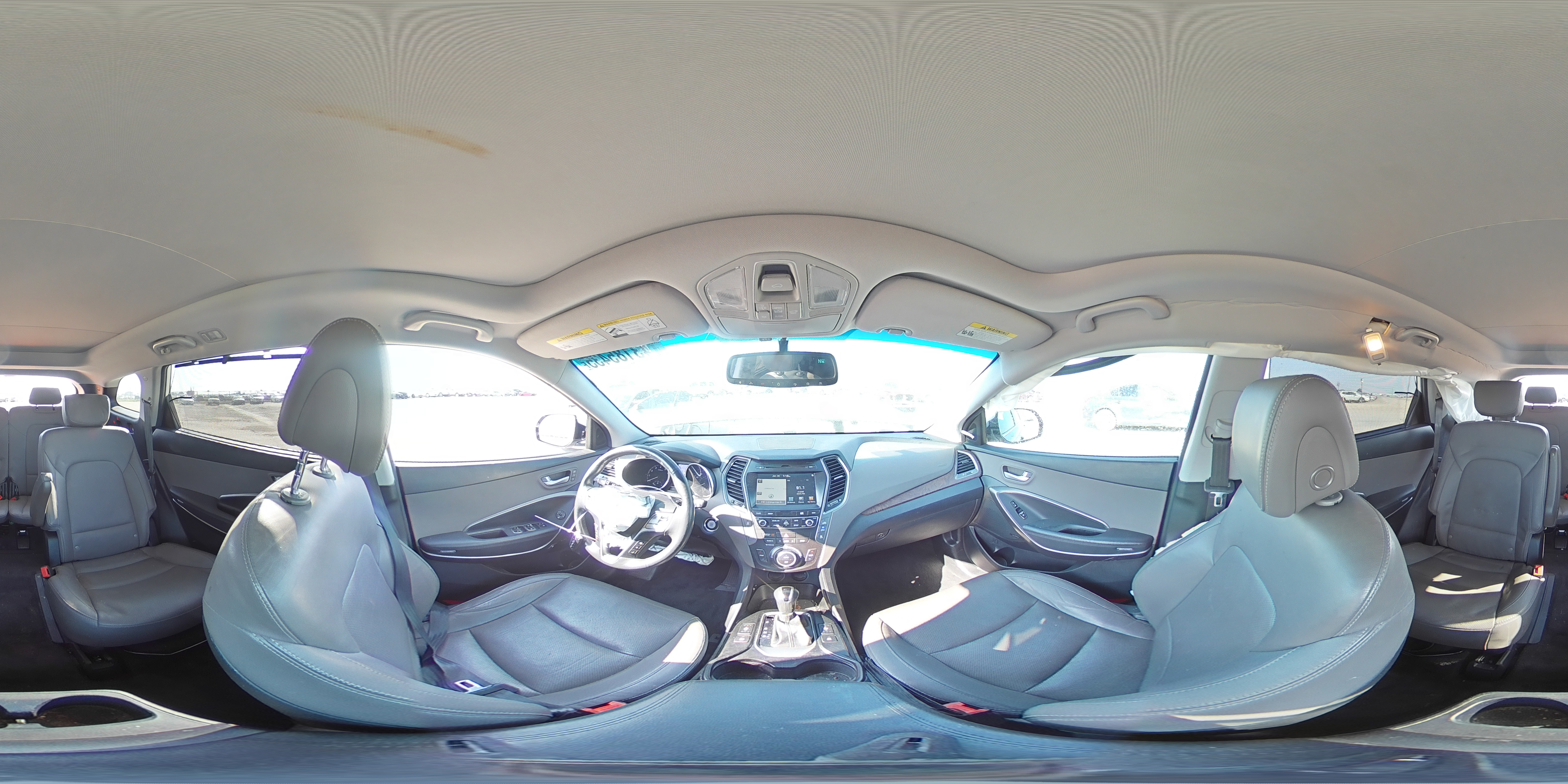 2018 Hyundai Santa Fe - Image 14