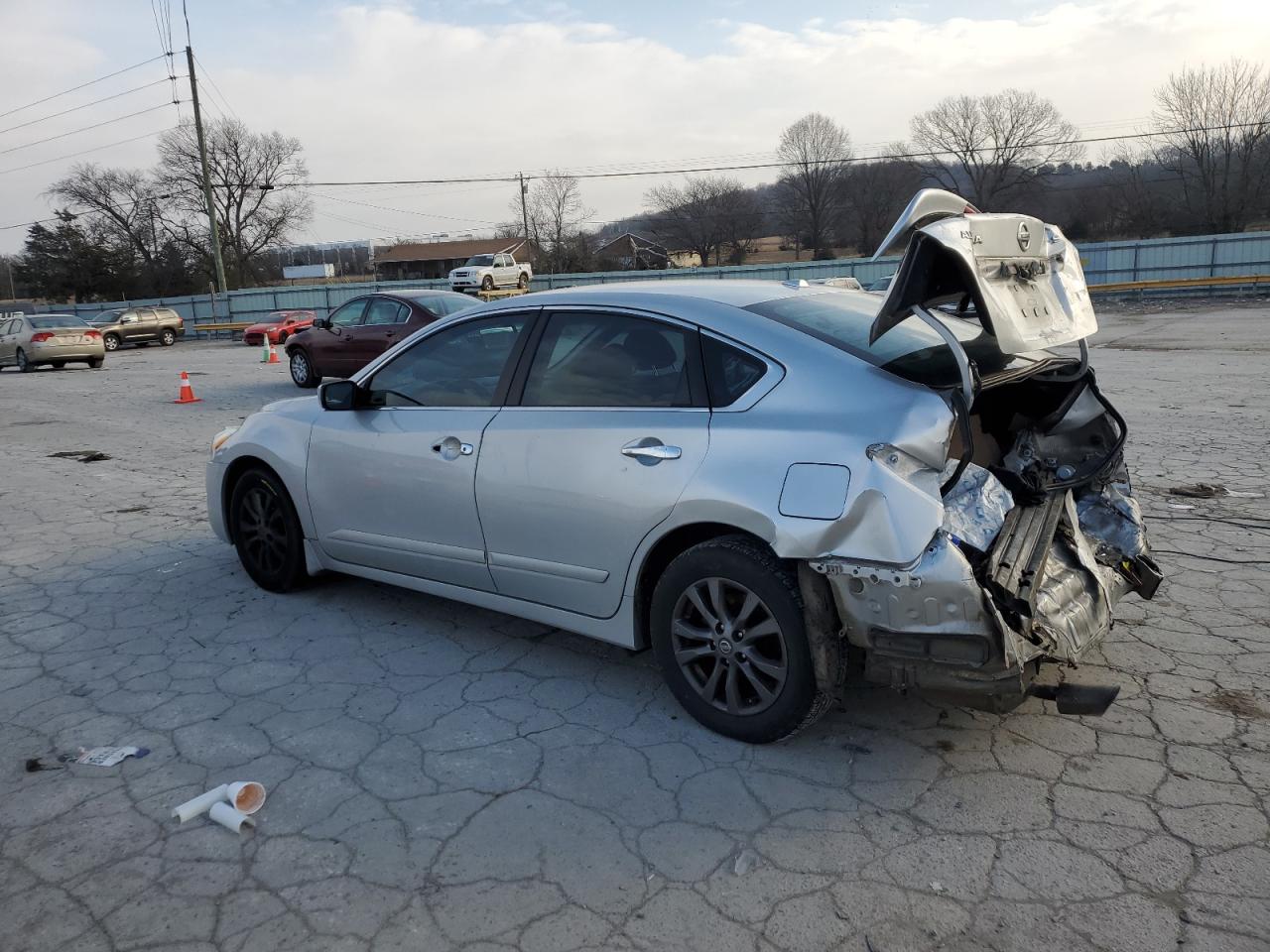 2015 Nissan Altima - Image 2