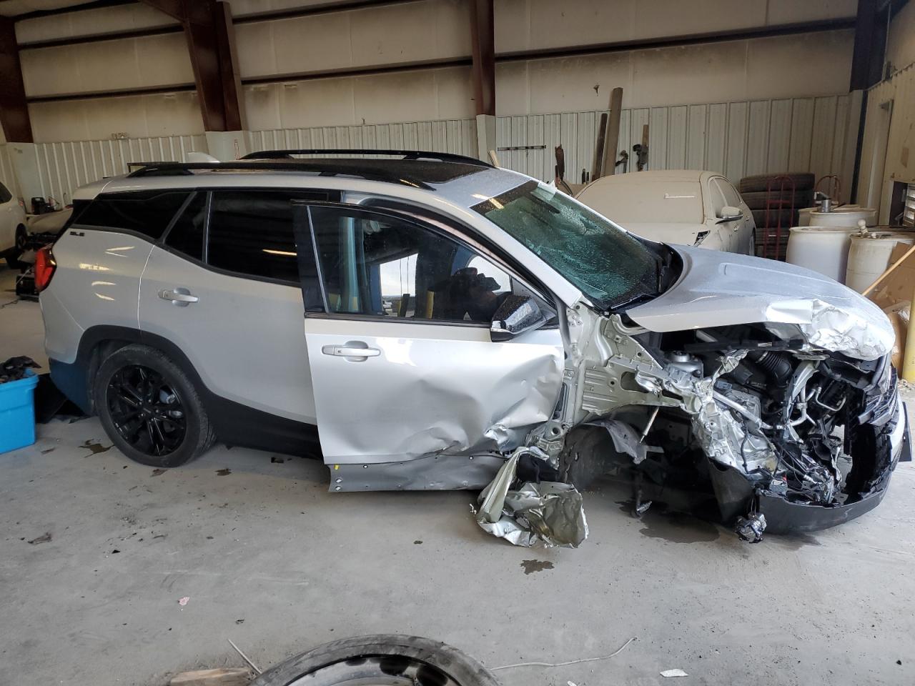 2021 GMC Terrain - Image 4