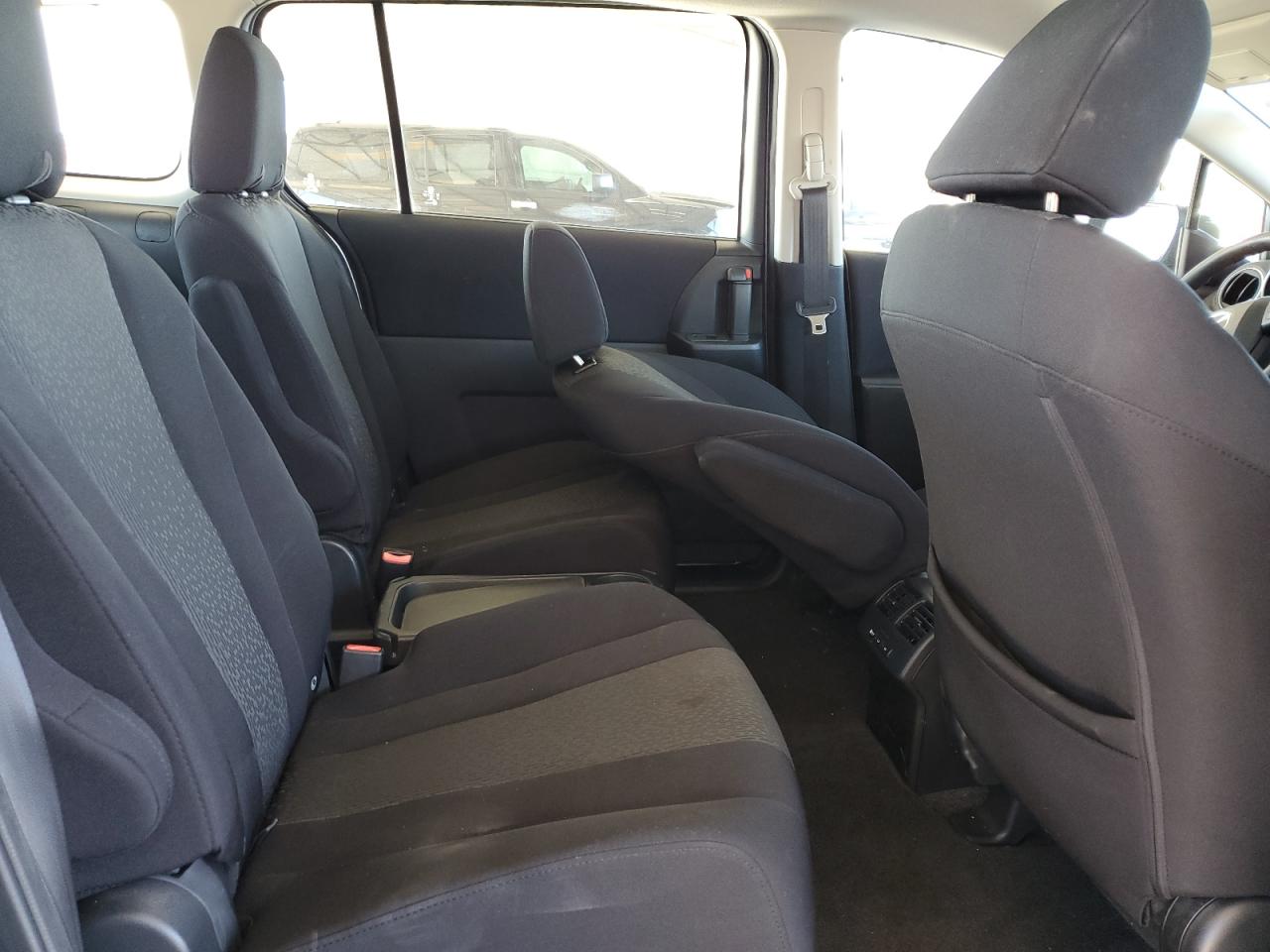 2012 Mazda 5 - Image 11