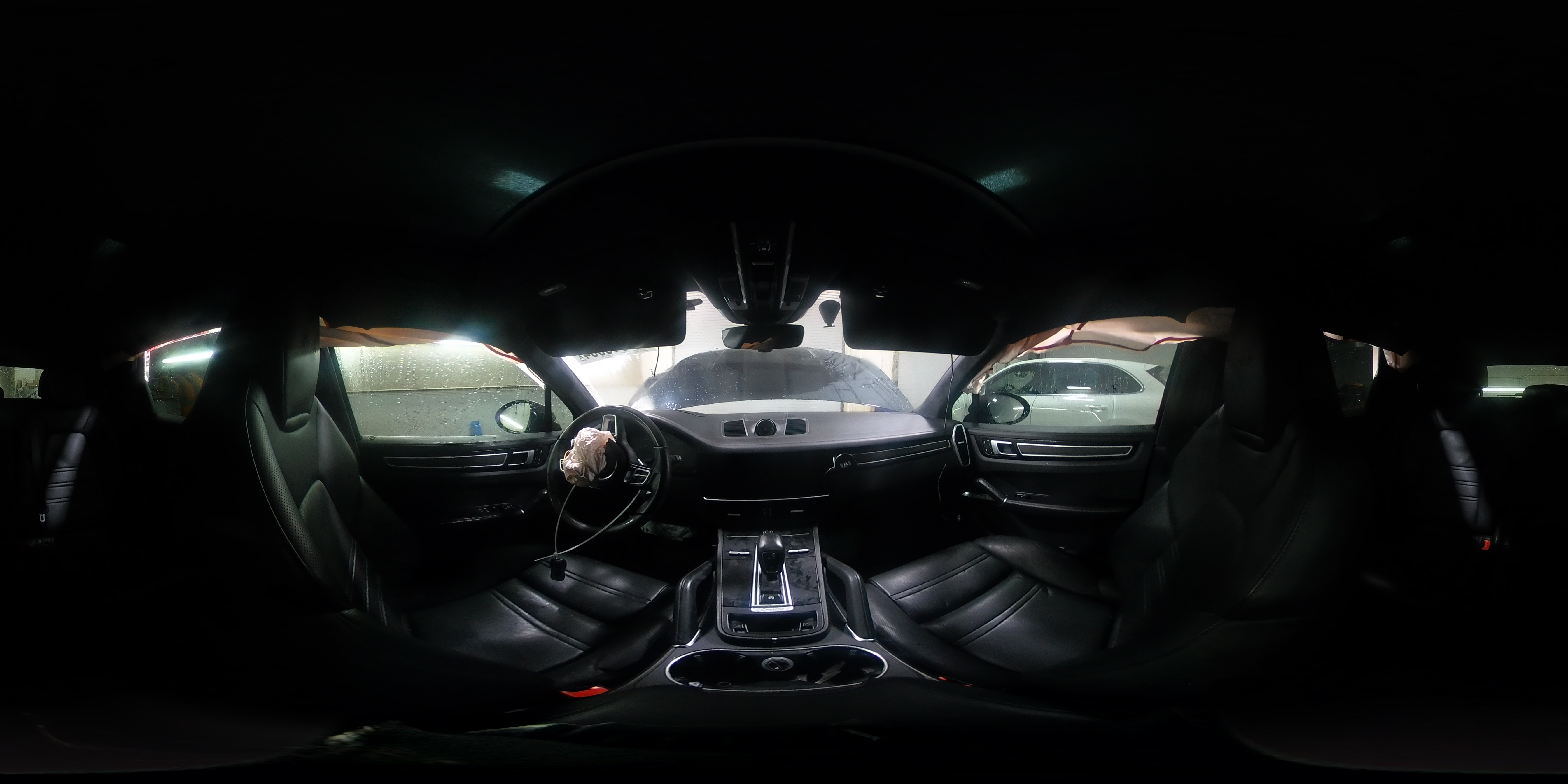 2019 Porsche Cayenne - Image 14