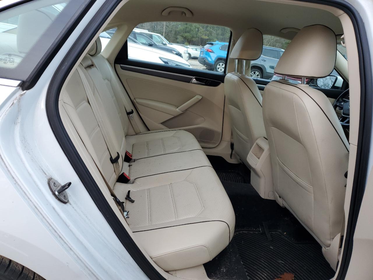 2017 Volkswagen Passat R-Line VIN: 1VWDT7A38HC000216 Lot: 84817094