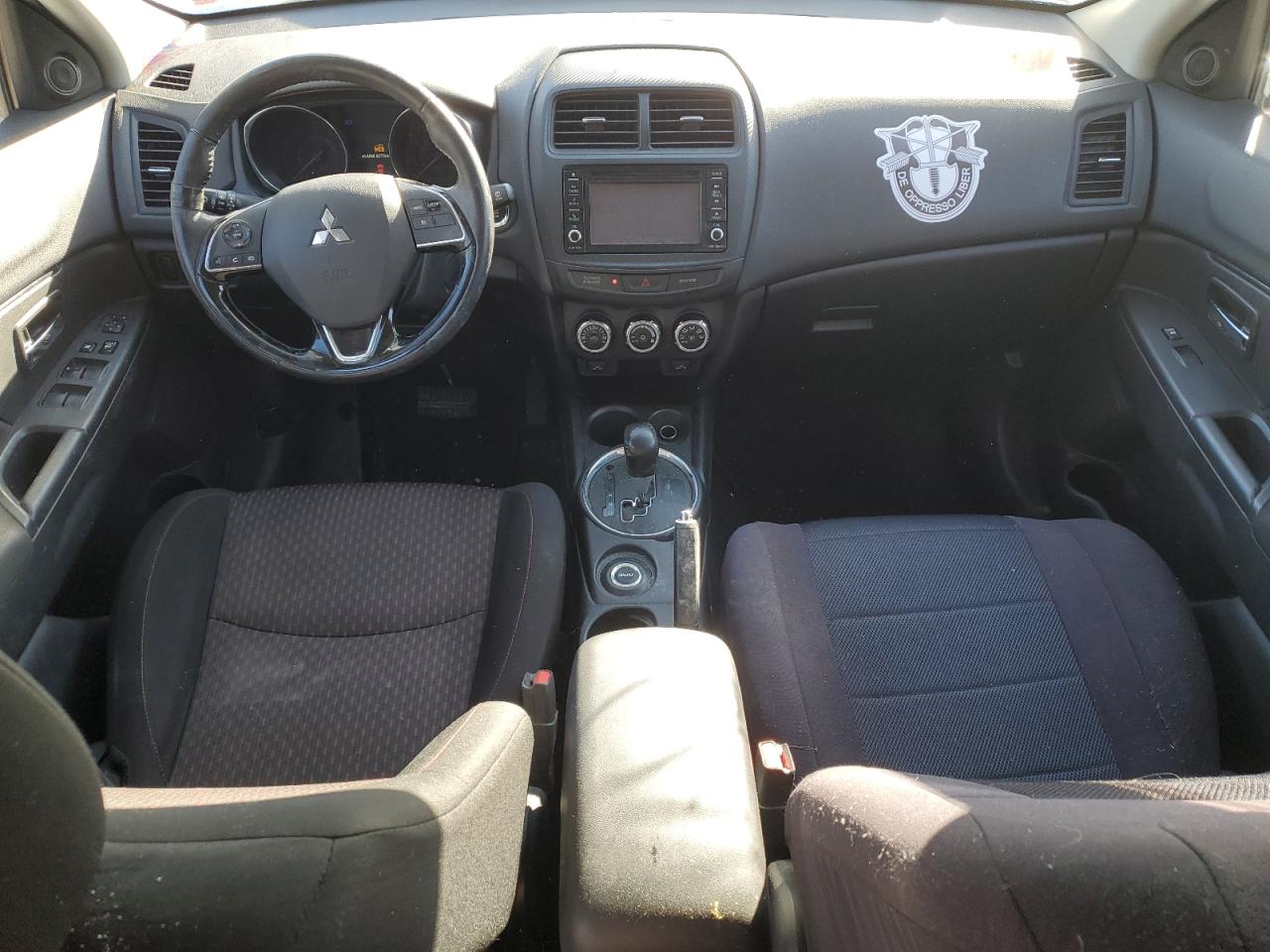 2017 Mitsubishi Outlander - Image 8