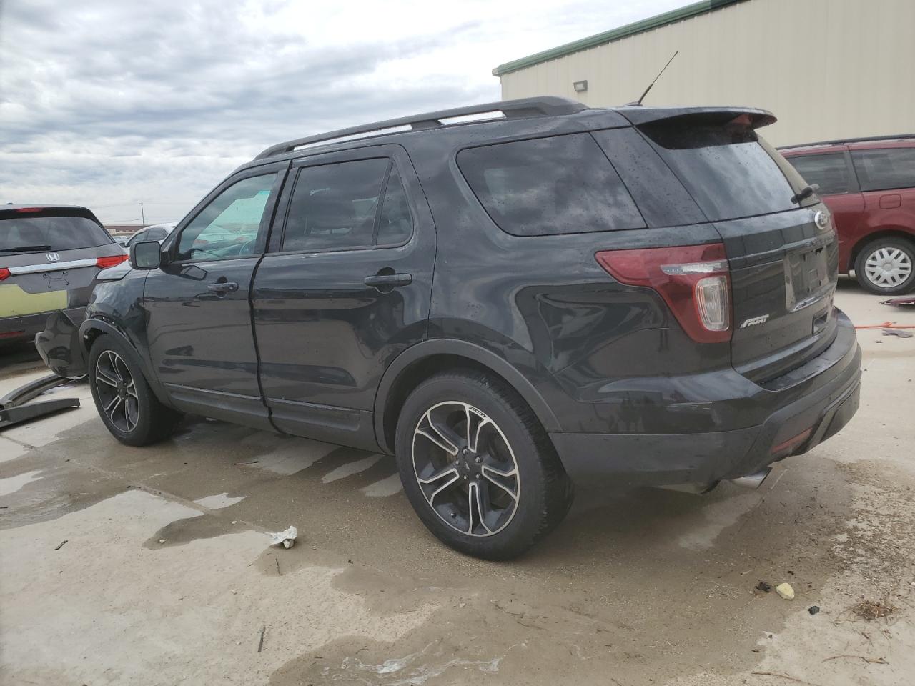 2015 Ford Explorer - Image 2