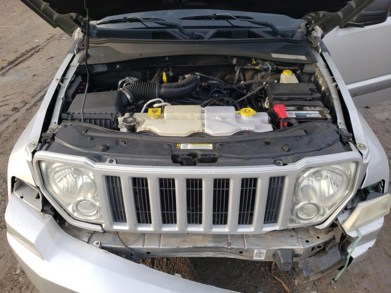 2012 Jeep Liberty (North America) - Image 13