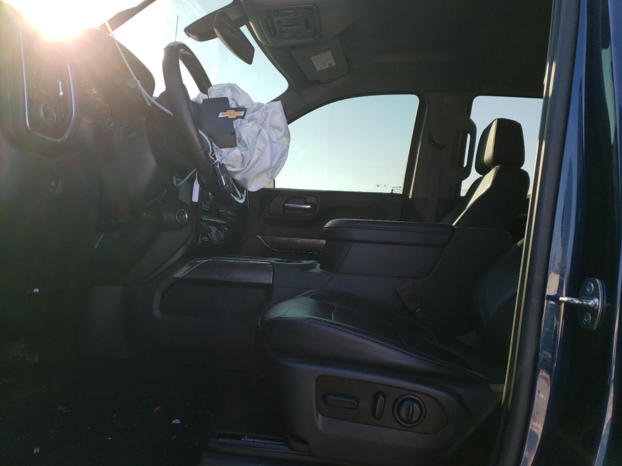 2020 Chevrolet Silverado - Image 7