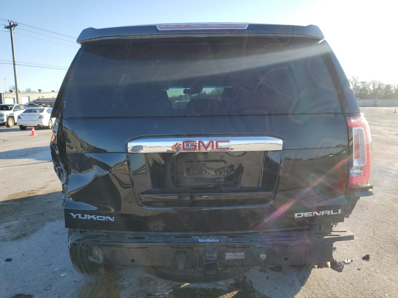 2019 GMC Yukon - Image 6