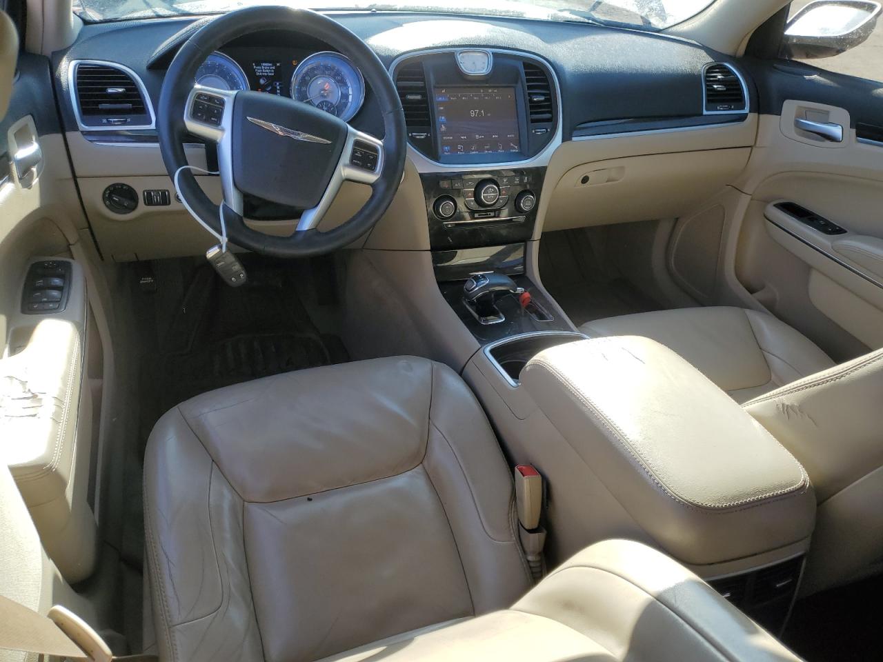 2013 Chrysler 300 - Image 8