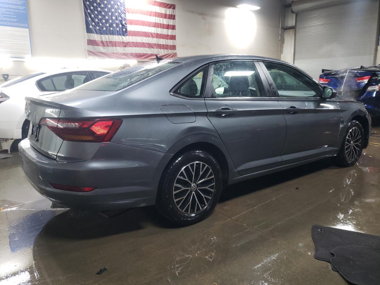 2019 Volkswagen Jetta - Image 3