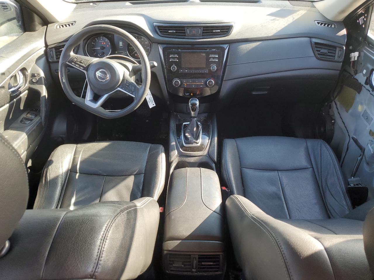 2017 Nissan Rogue - Image 8